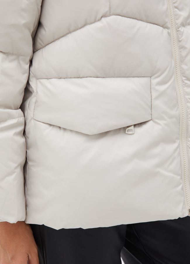 Женский светлый пуховик с капюшоном модель № 31144 универмаг малина