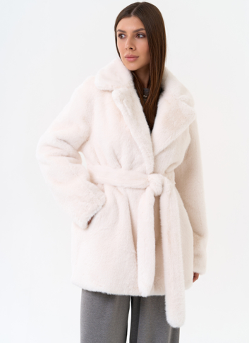 Женская шуба из эко меха с английским воротником 