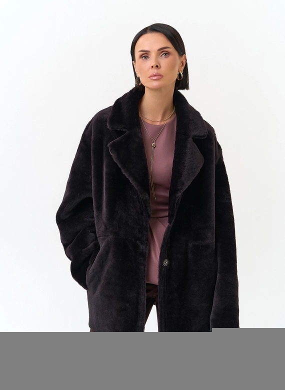 Женская дубленка с английским воротником фото