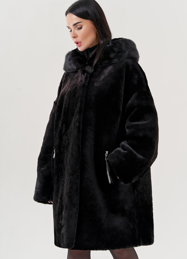 Шуба из овчины с капюшоном  модель № 79636 в кредит