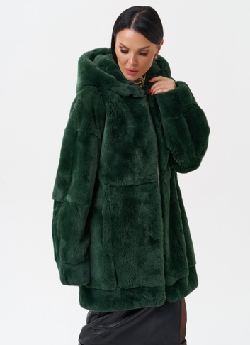 Шуба из меха кролика с капюшоном