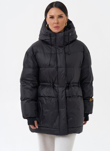 Женский пуховик черного цвета
