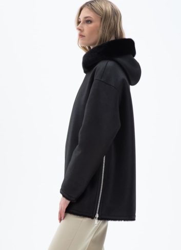 Женская двухсторонняя дубленка из эко кожи с капюшоном