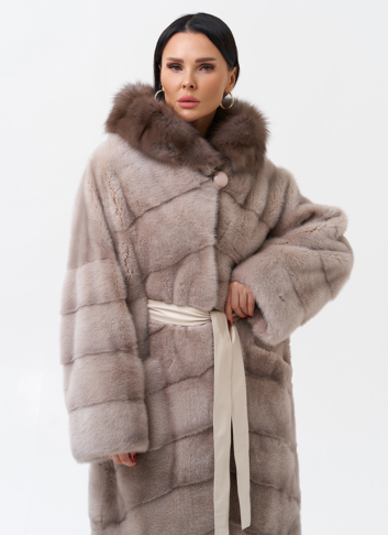 Длинная шуба из норки с капюшоном