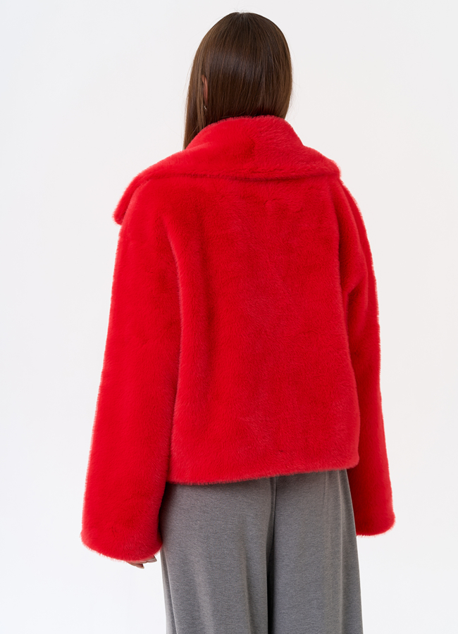 Куртка женская из эко меха в красном цвете модель № 31221 в рассрочку