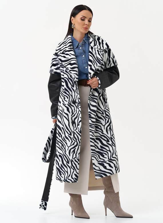 Двухстороннее пальто из эко замши с английским воротником