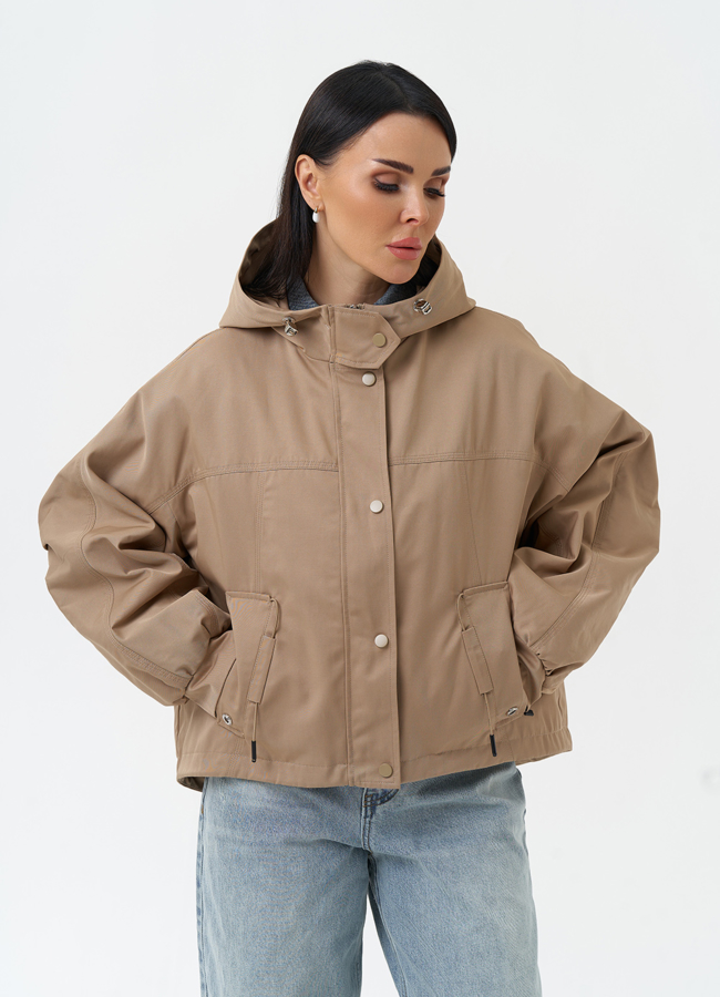 Короткая женская ветровка с капюшоном модель № 30042 универмаг малина