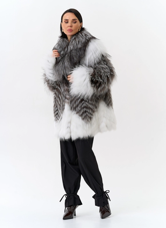 Шуба из меха чернобурой лисы фото