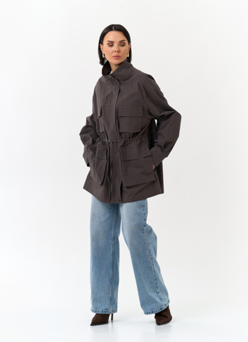 Женская куртка ветровка с накладными карманами