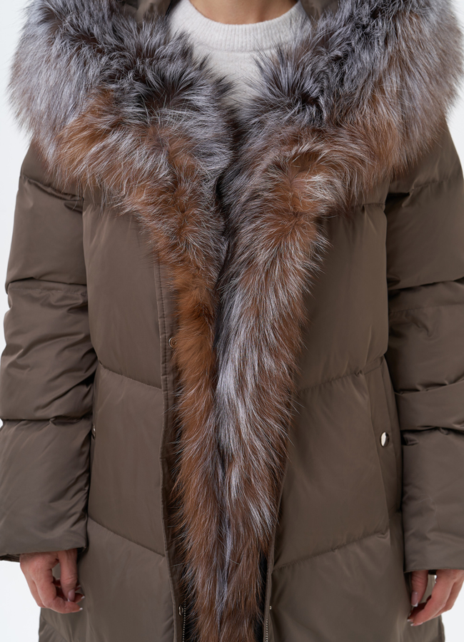 Пуховик с отделкой из меха блюфрост модель № 29358 универмаг малина