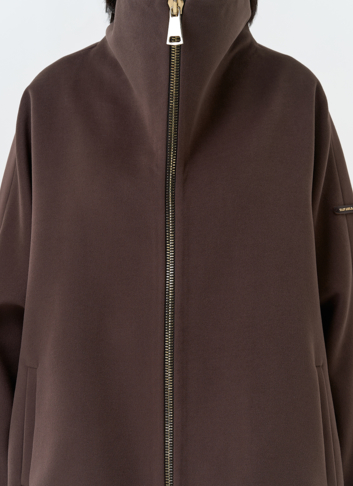 Женское укороченное пальто с высоким воротником