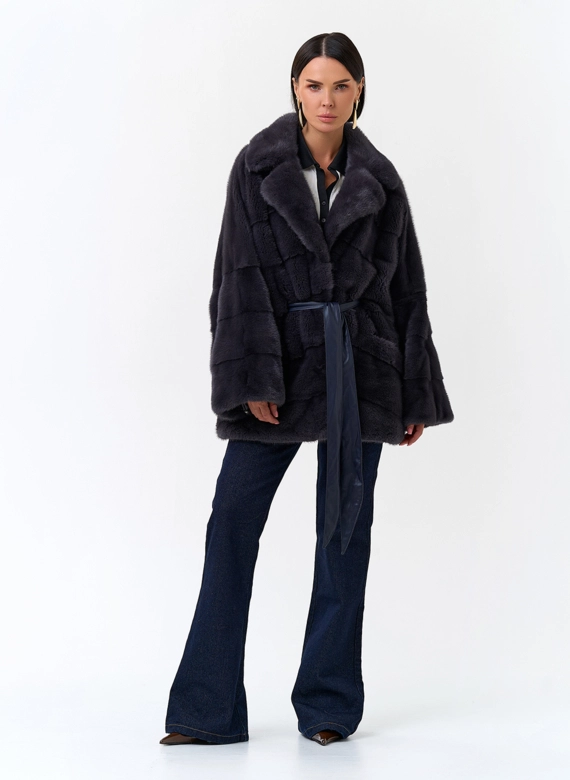 Шуба из меха норки с английским воротником