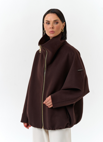 Женское укороченное пальто с высоким воротником