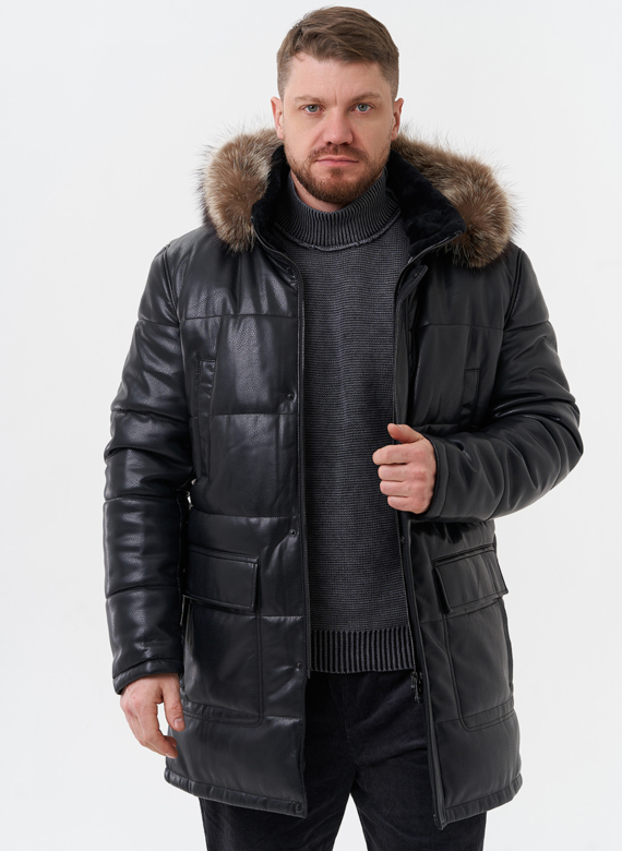 Пуховик из эко кожи с капюшоном из меха енота