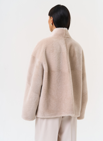 Светлая натуральная дубленка