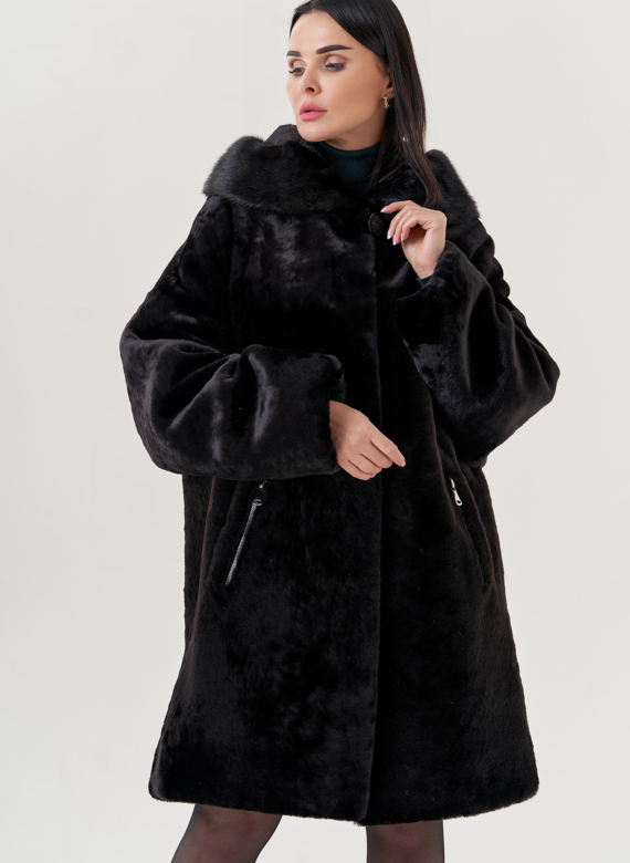 Шуба из овчины с капюшоном 