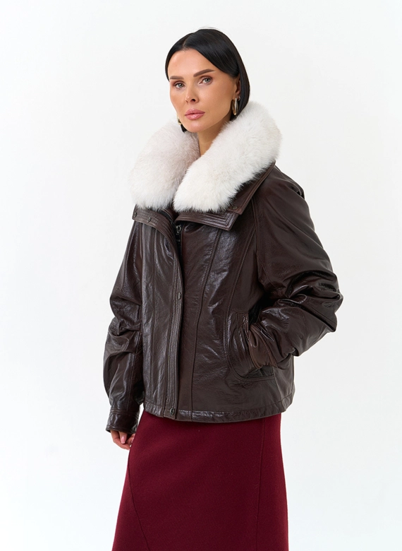Укороченный пуховик из натуральной кожи  фото