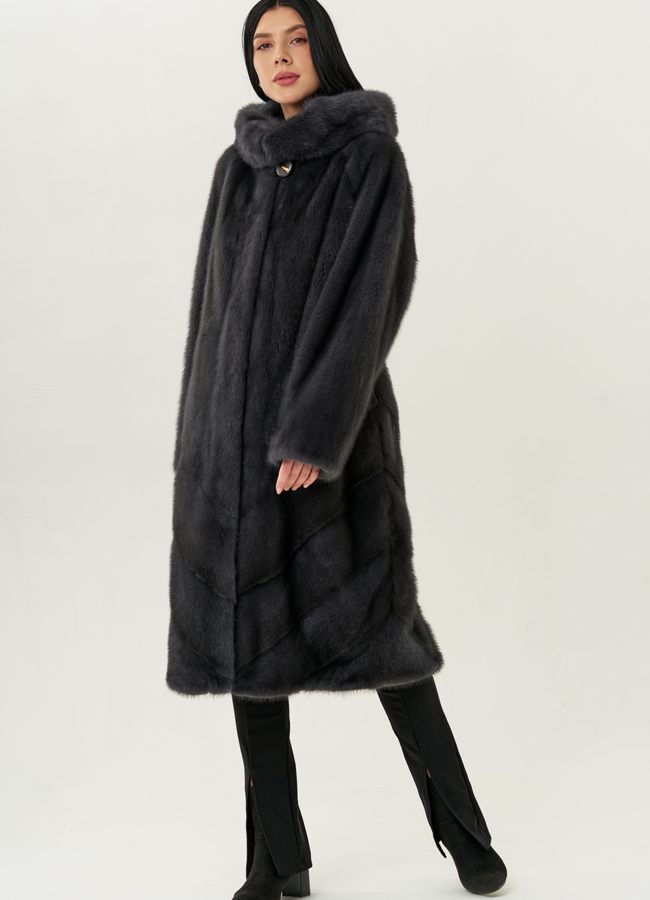 Женская шуба из норки силуэта баллон с капюшоном модель № 24750 меха малина