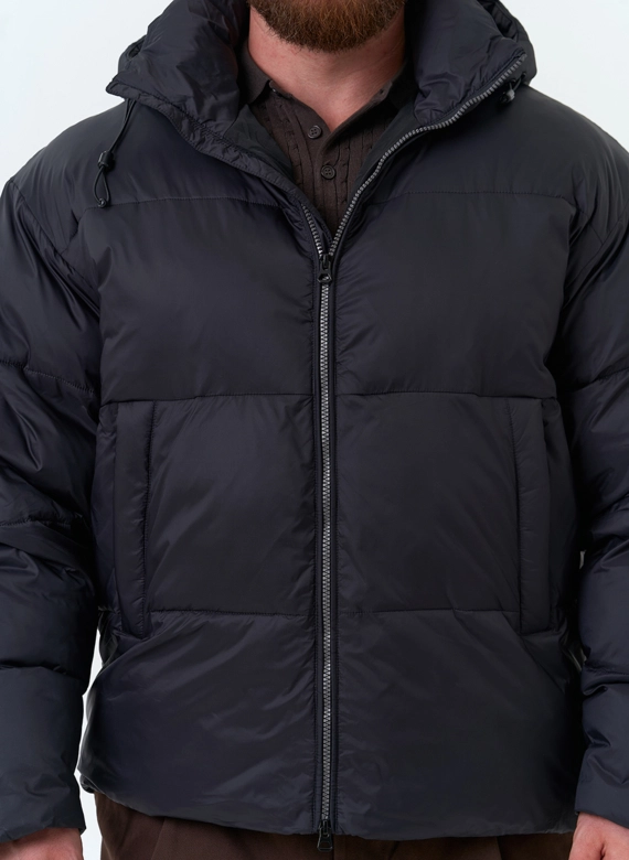 Мужской пуховик с капюшоном фото