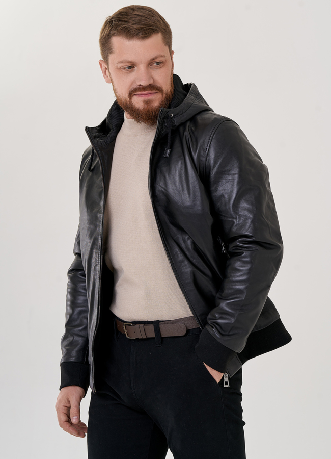 Мужская кожаная куртка с капюшоном  модель № 23415 универмаг малина