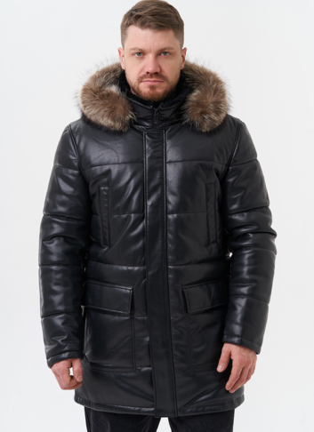 Пуховик из эко кожи с капюшоном из меха енота