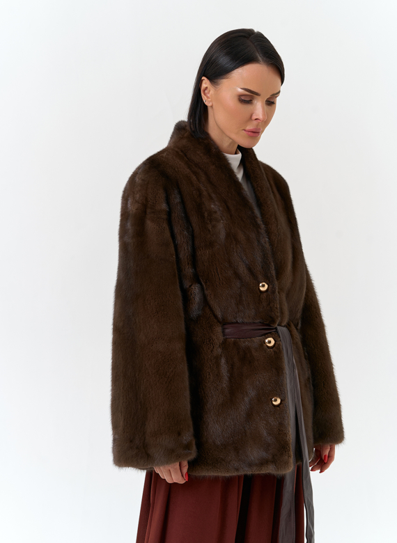 Шуба из меха норки с поясом