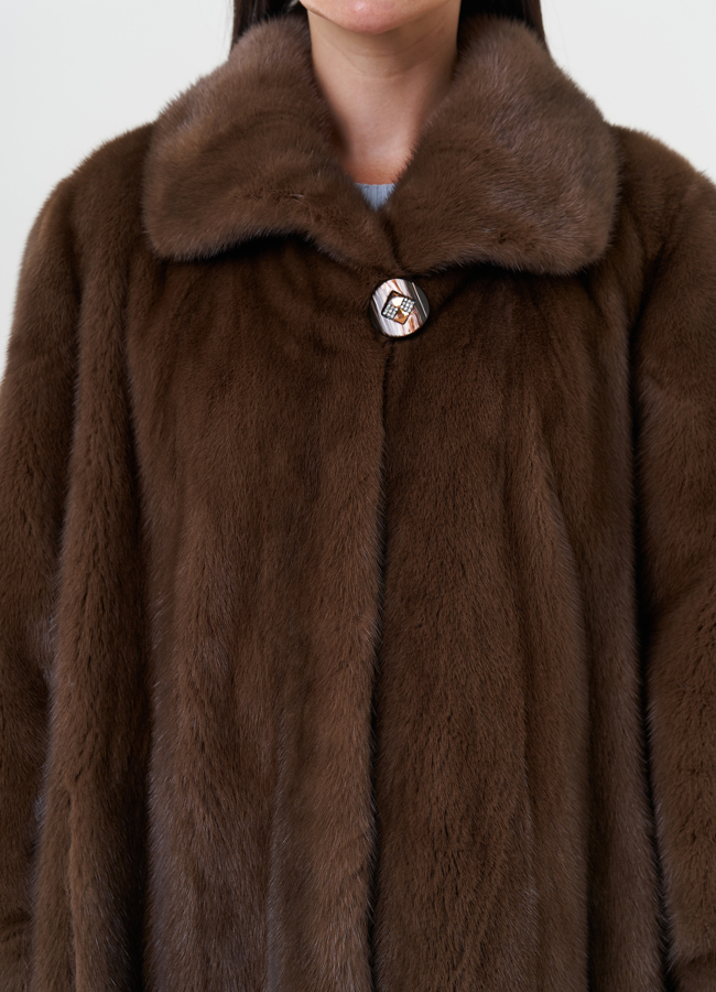 Женская шуба из меха норки модель № 27600 универмаг малина