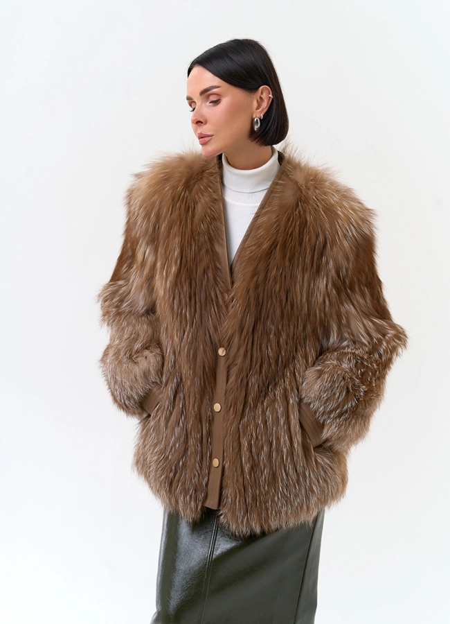 Женская шуба из меха лиса с манжетами модель № 34157 универмаг малина