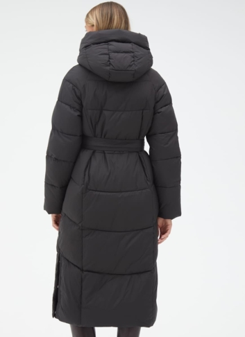 Женский пуховик с капюшоном и поясом