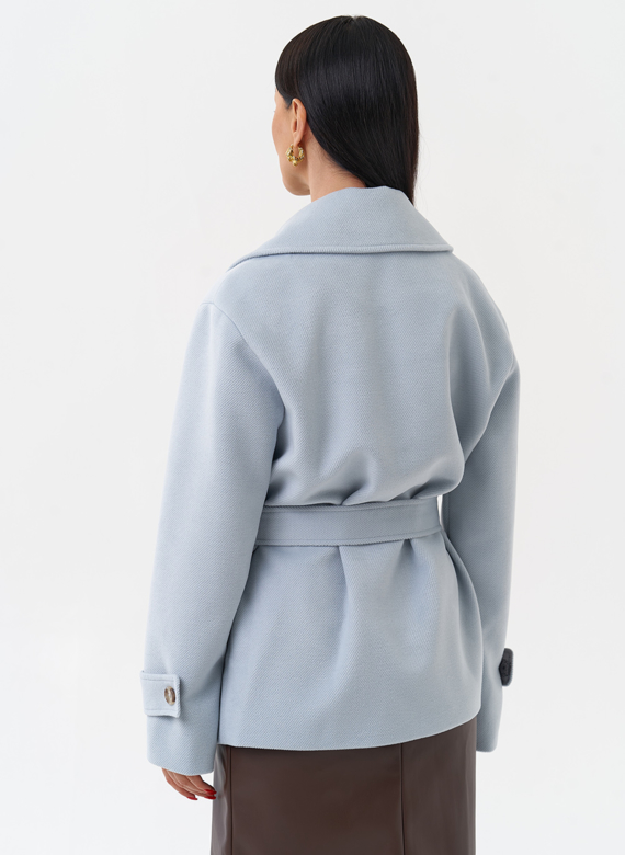 Укороченное пальто с поясом