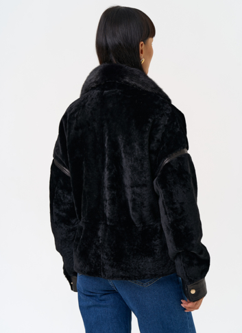 Женская короткая дубленка с английским воротником из меха норки