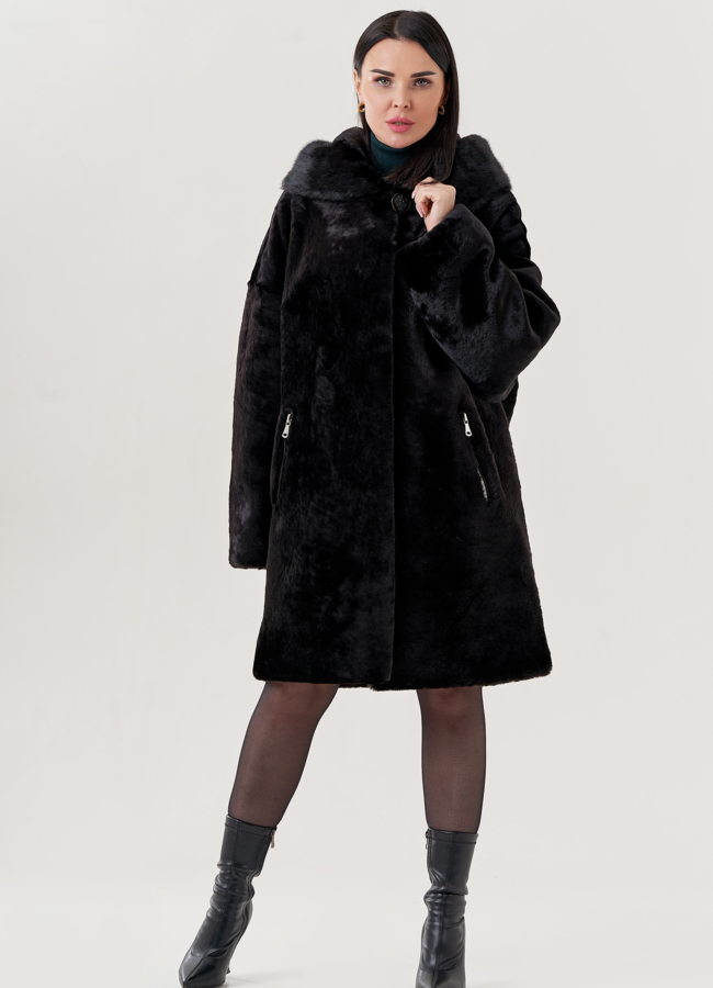 Шуба из овчины с капюшоном  модель № 79636 меха малина