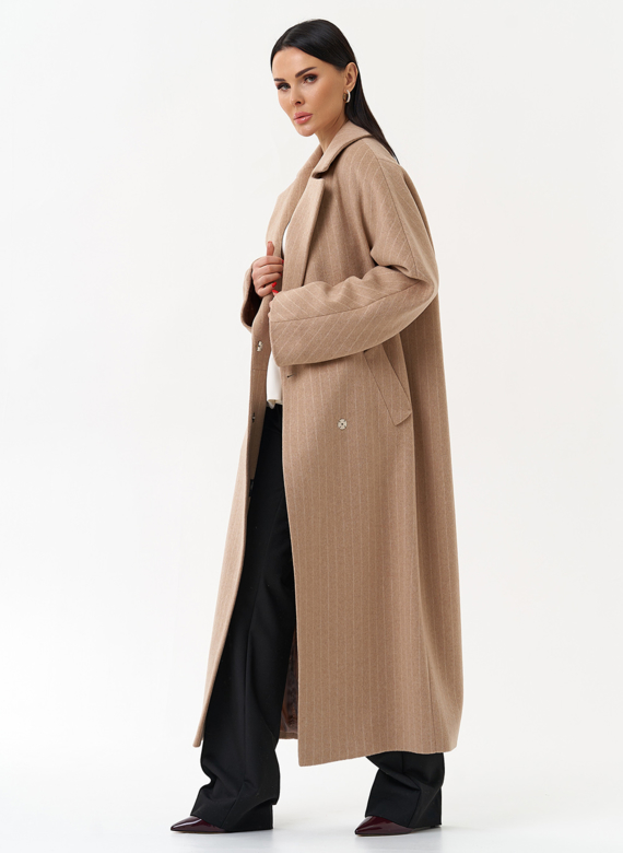 Длинное женское пальто с поясом