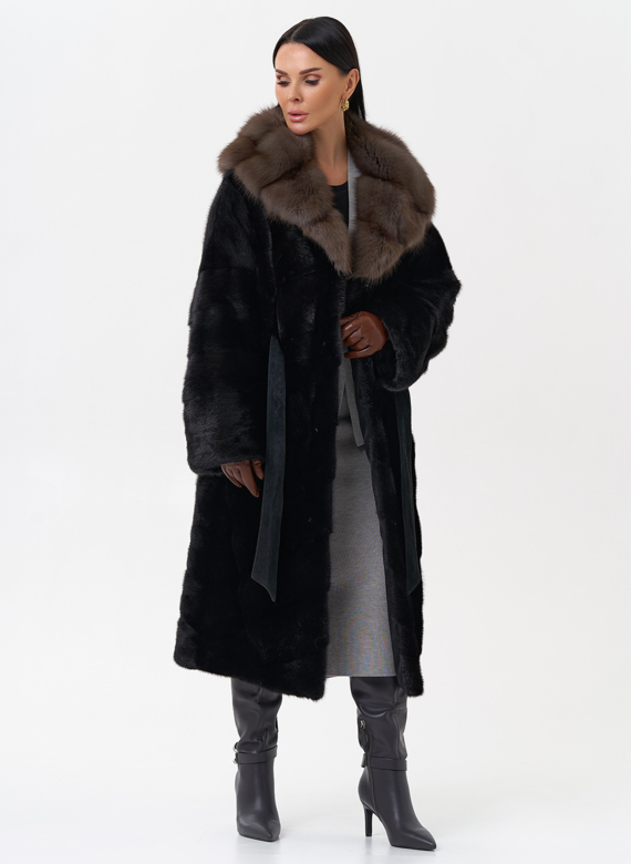 Норковая шуба с капюшоном из меха куницы