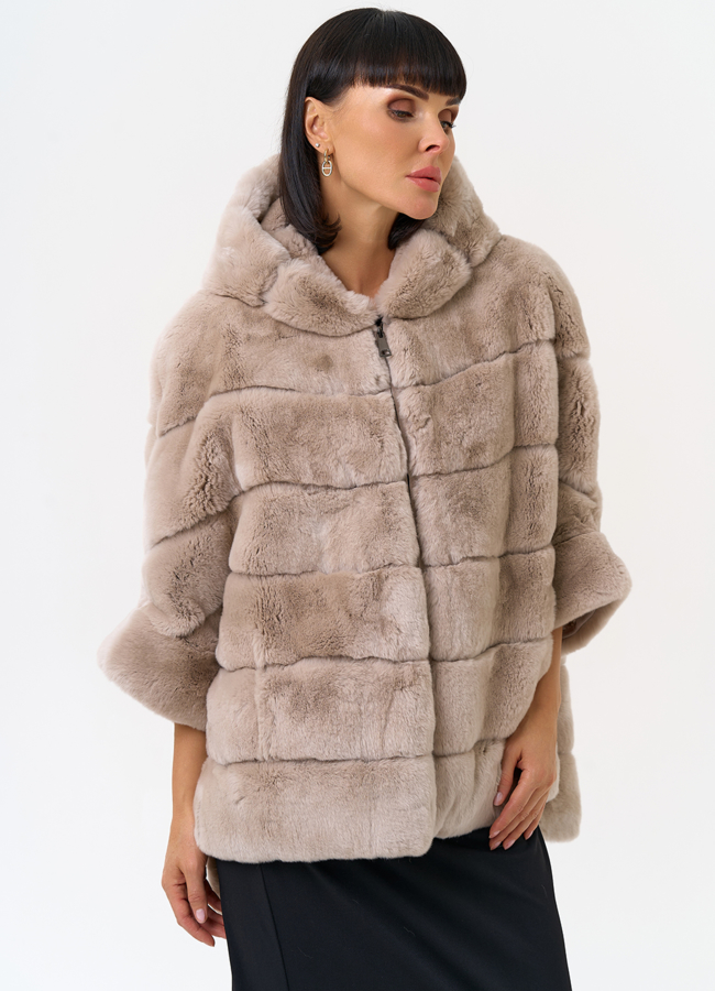 Короткая шуба из меха кролика с капюшоном модель № 25886 в рассрочку