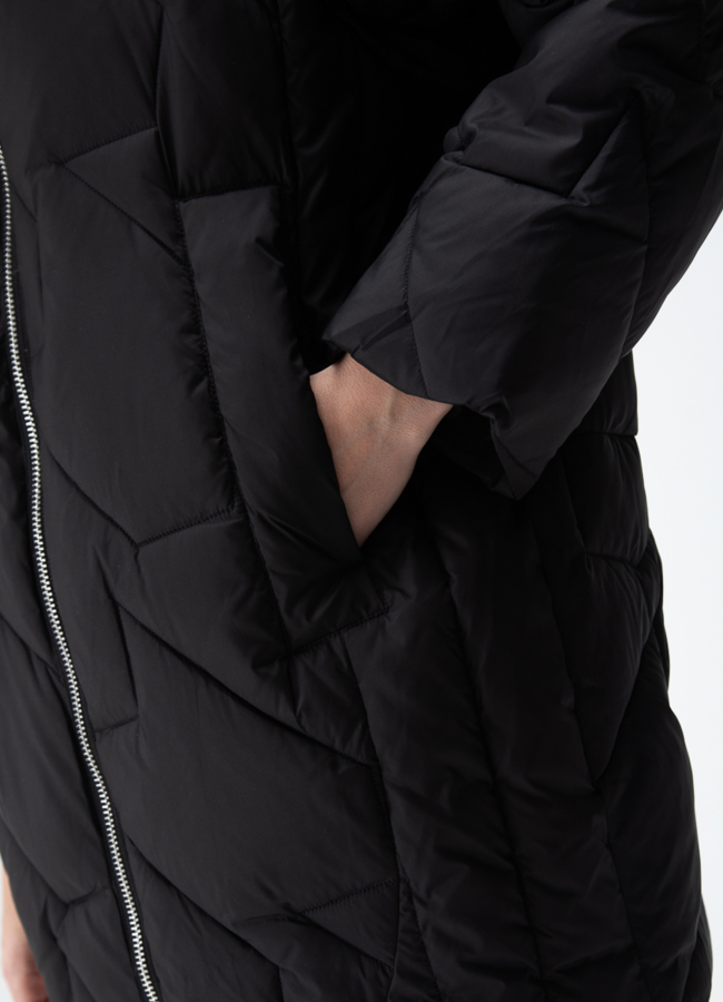 Женский пуховик с капюшоном  модель № 28388 универмаг малина