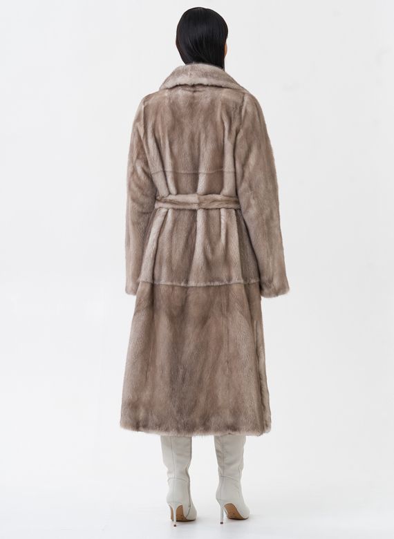 Длинная светлая норковая шуба